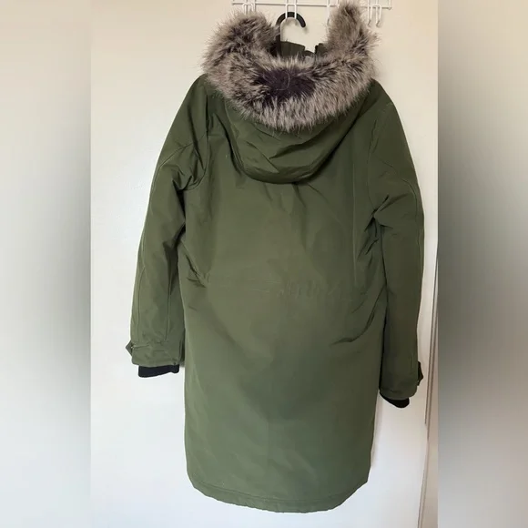 Roots Jacket - Picture 2 of 3